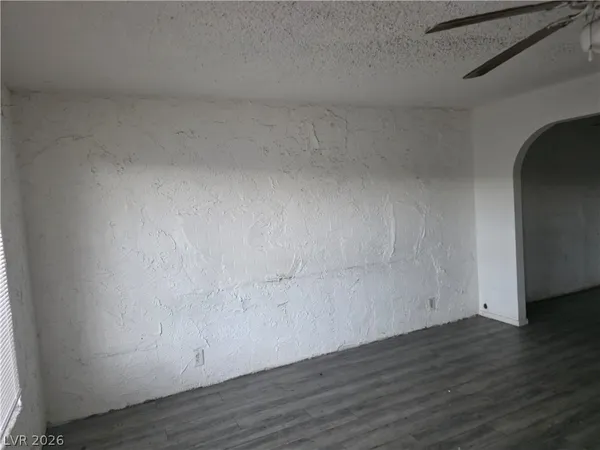$1,050 | 595 South Royal Crest Circle, Unit 18, Las Vegas, NV 89169