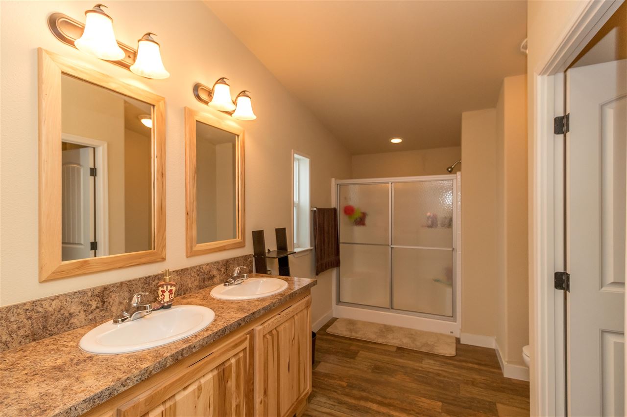 37504 North Spotted Road Deer Park, WA 99006 - Photo 12 of 20