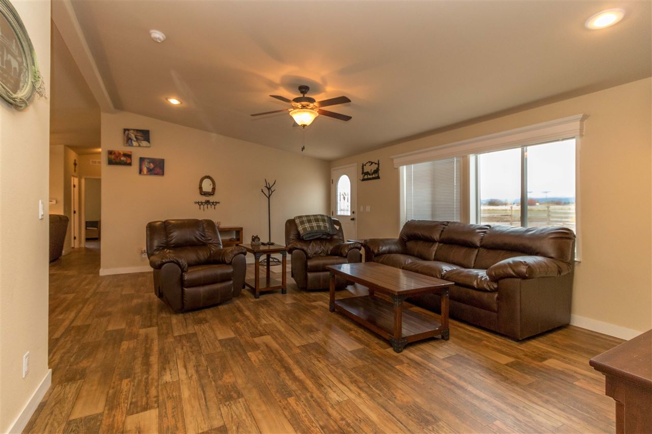 37504 North Spotted Road Deer Park, WA 99006 - Photo 8 of 20