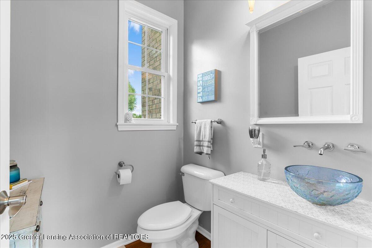 243 North Aurelius Road Mason, MI 48854 - Photo 15 of 49 24-Media Jett - 18