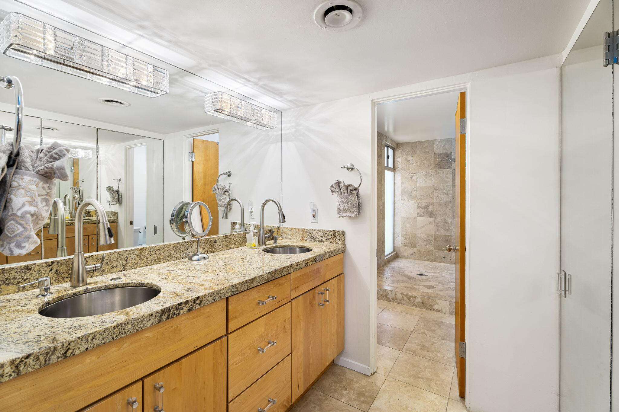 72890 Homestead Road Palm Desert, CA 92260 - Photo 39 of 45 a bathroom with a sink double vanity and a mirror