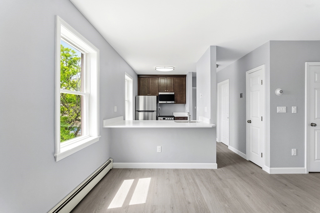 250-252 Main Street, Unit 3R Boston, MA 02129 - Photo 3 of 17