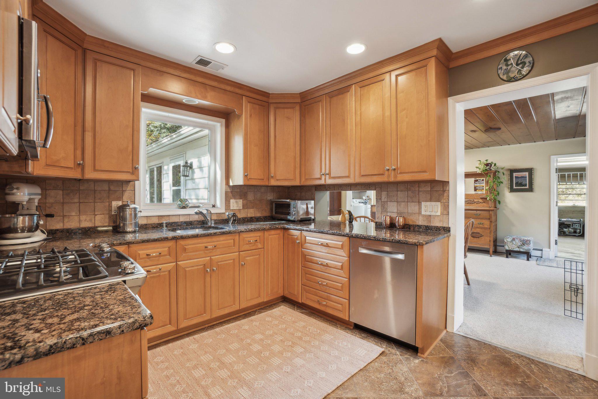 10404 Naglee Road Silver Spring, MD 20903 - Photo 12 of 35