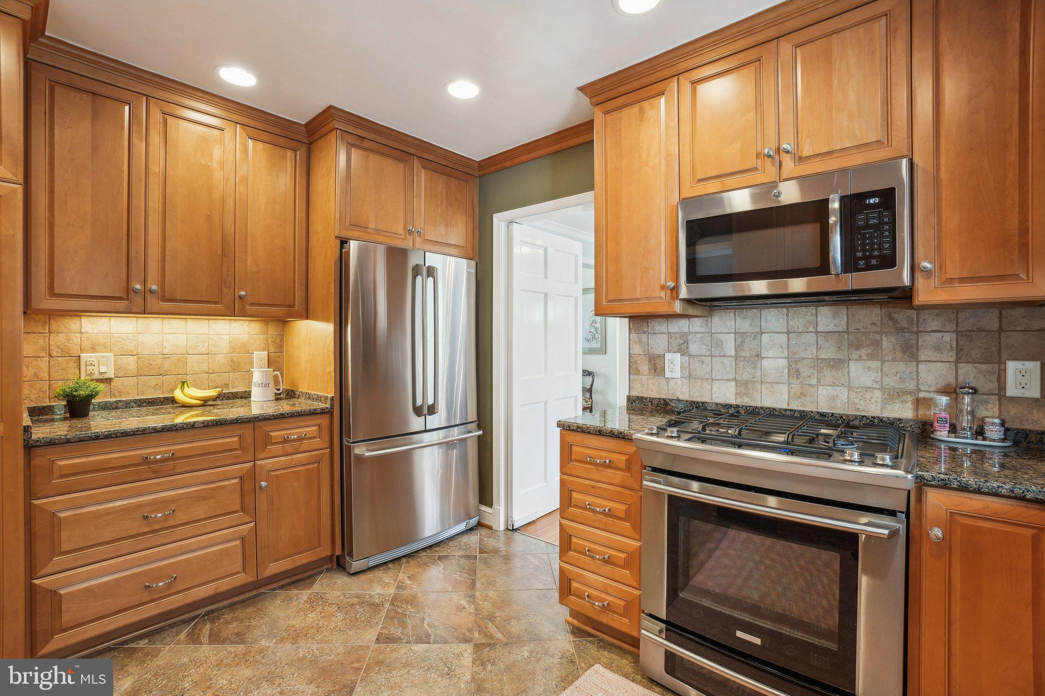 10404 Naglee Road Silver Spring, MD 20903 - Photo 13 of 35