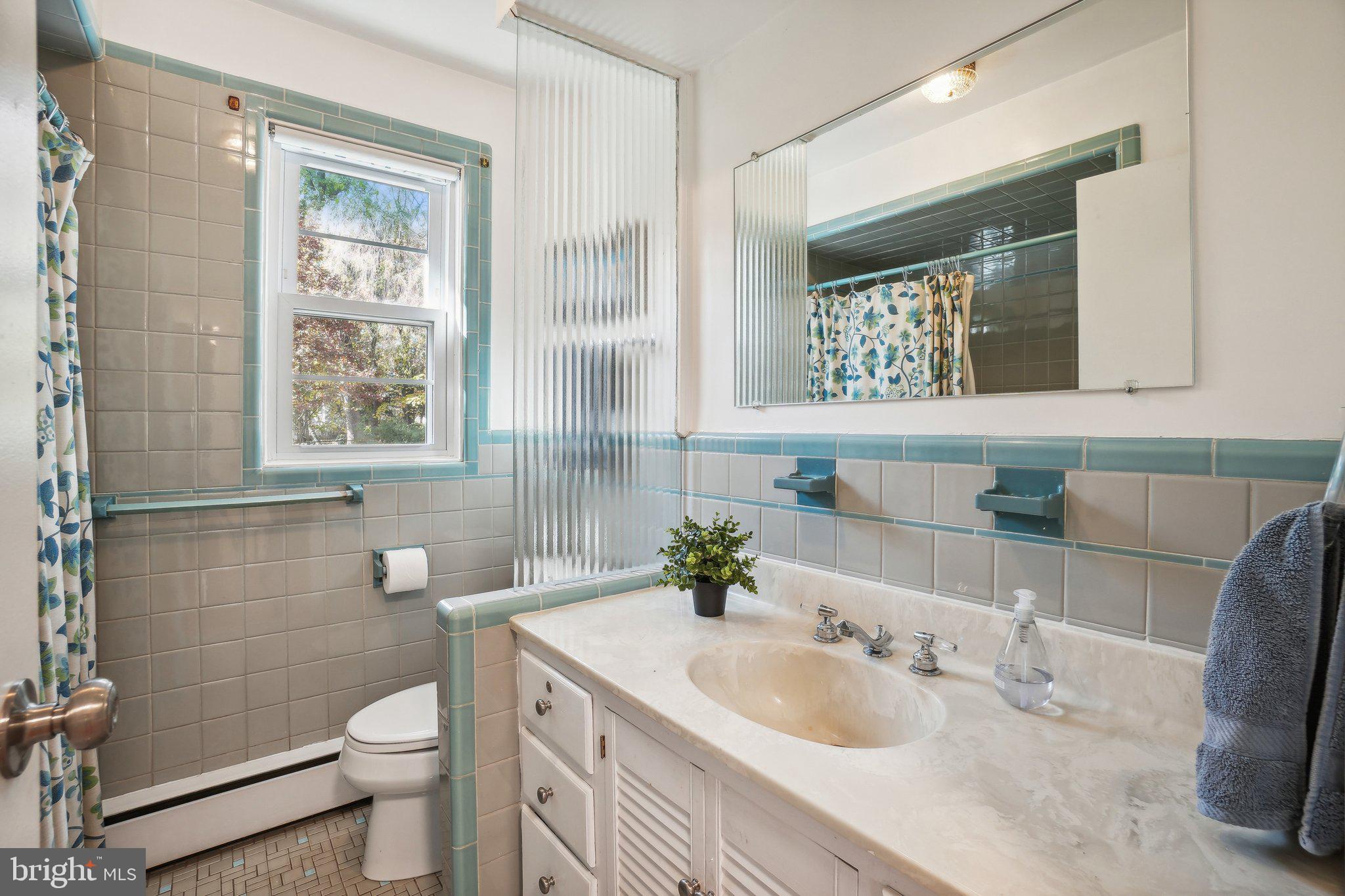 10404 Naglee Road Silver Spring, MD 20903 - Photo 14 of 35