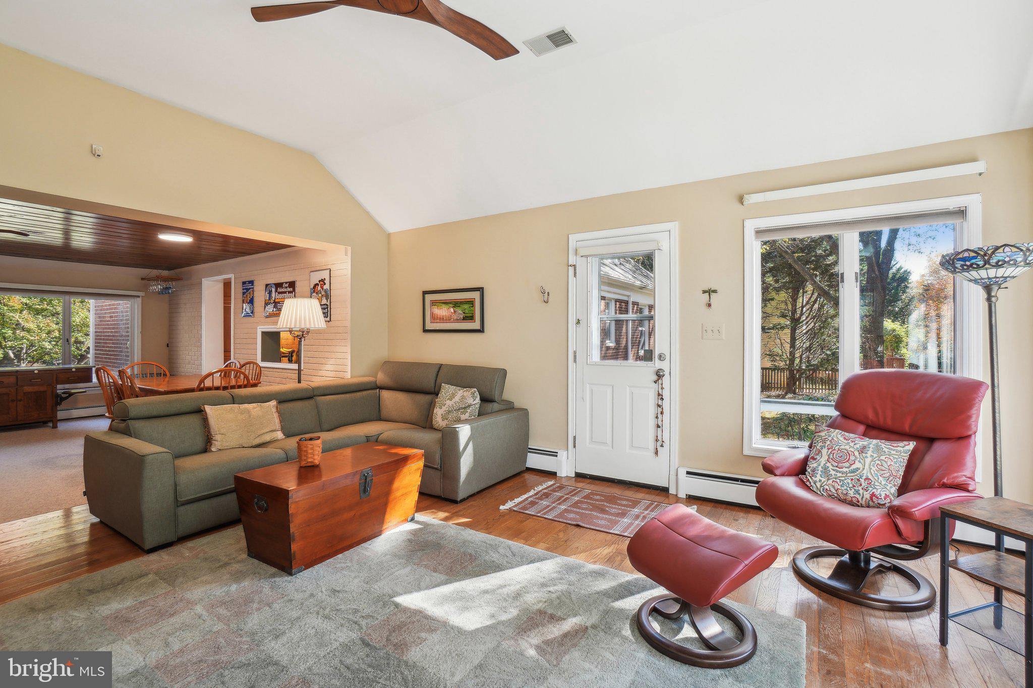 10404 Naglee Road Silver Spring, MD 20903 - Photo 18 of 35