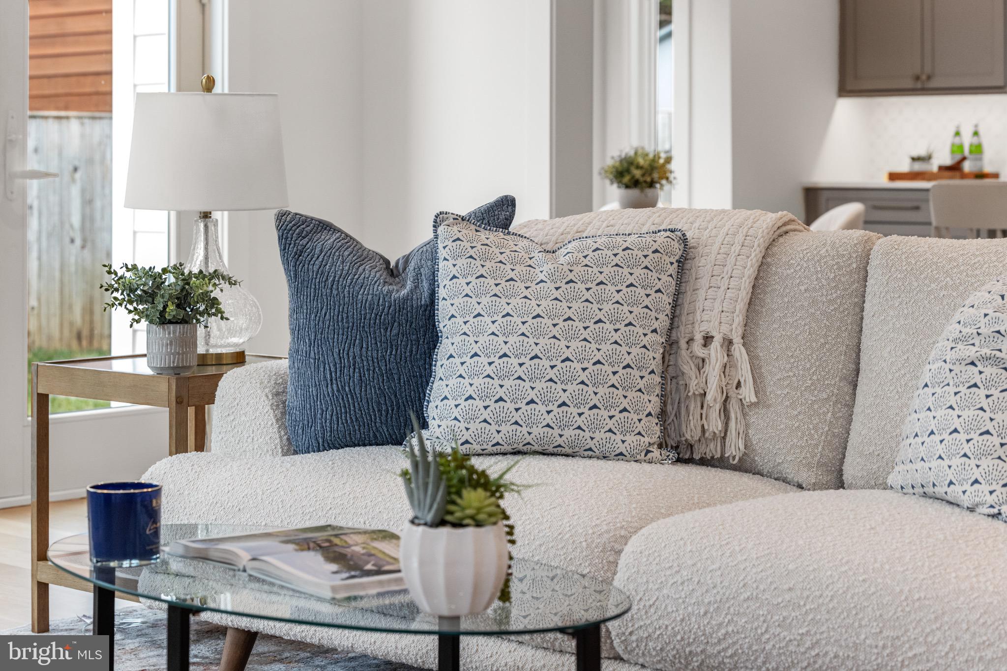 7804 Custer Road Bethesda, MD 20814 - Photo 21 of 68 a living room with furniture