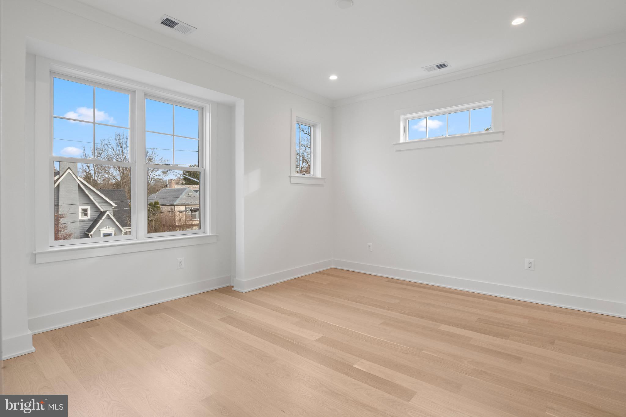 7804 Custer Road Bethesda, MD 20814 - Photo 44 of 68 a view of empty room with window