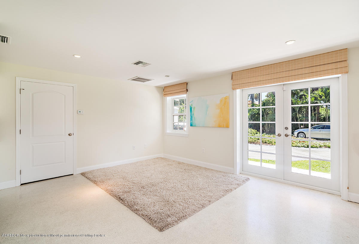 3130 Washington Road West Palm Beach, FL 33405 - Photo 17 of 33 an empty room with windows