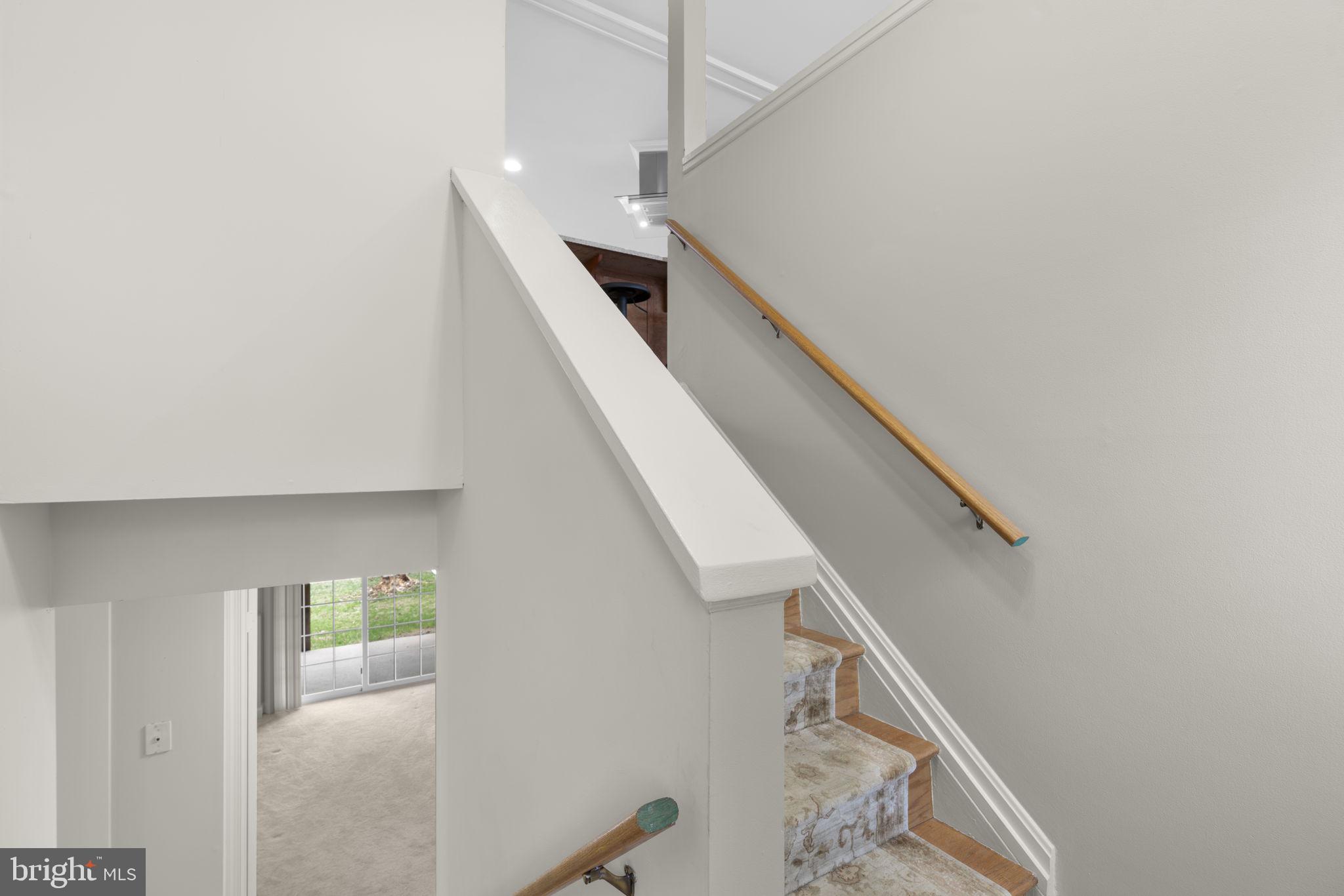 6968 Sunfleck Row Columbia, MD 21045 - Photo 25 of 45 a view of entryway