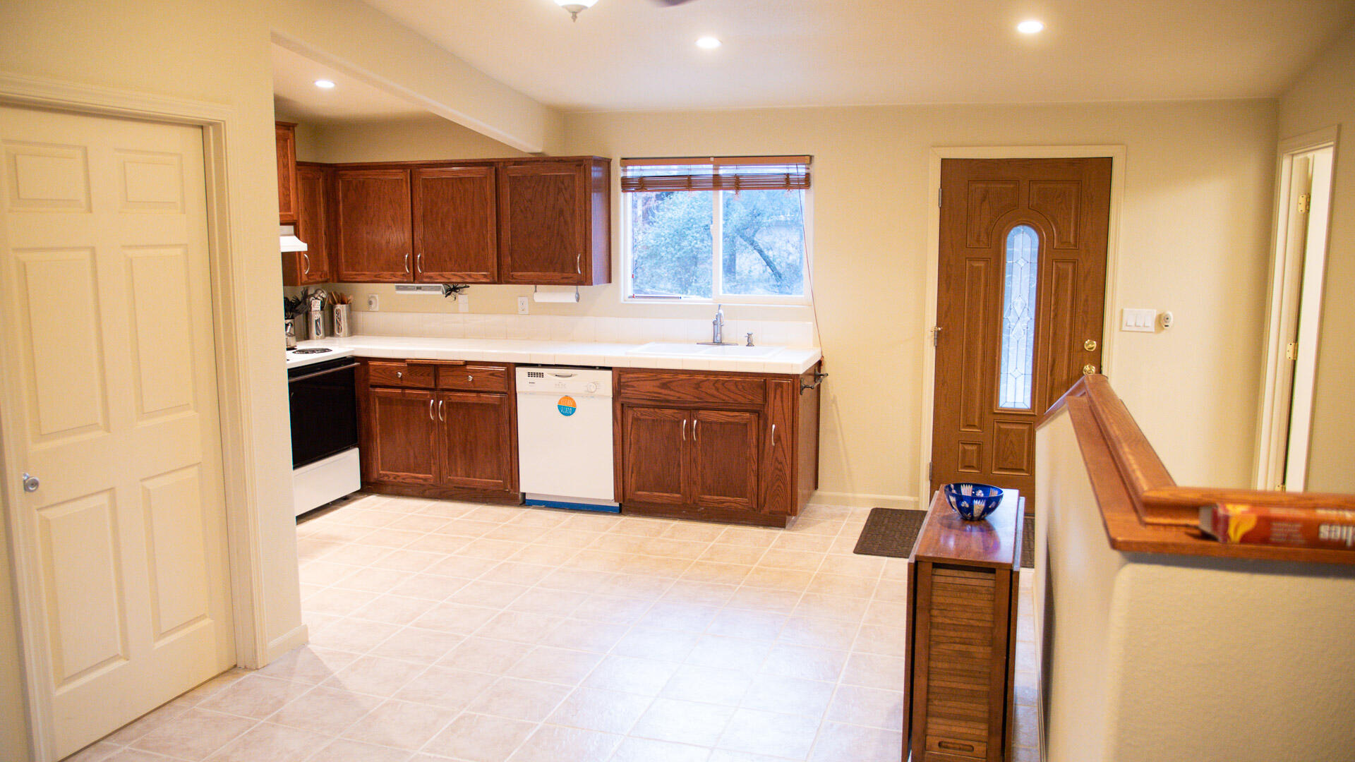 42857 Sierra Drive Three Rivers, CA 93271 - Photo 25 of 34 Cottage kitchen
