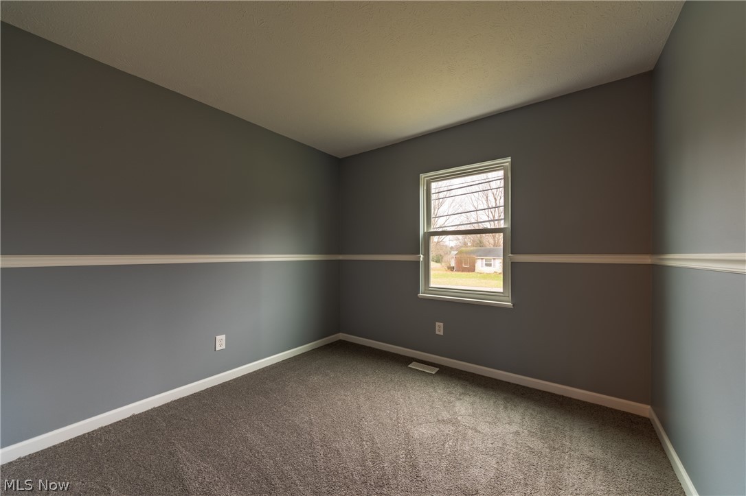 5997 Chapel Road Madison, OH 44057 - Photo 14 of 30