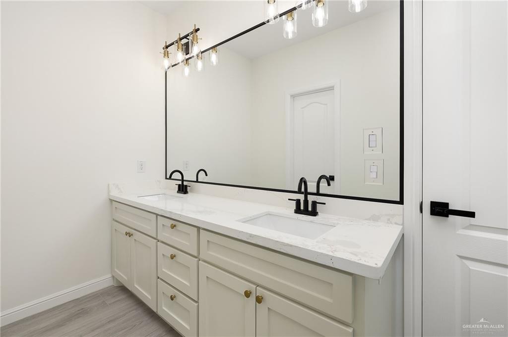 5204 Shalom Drive Edinburg, TX 78539 - Photo 11 of 22