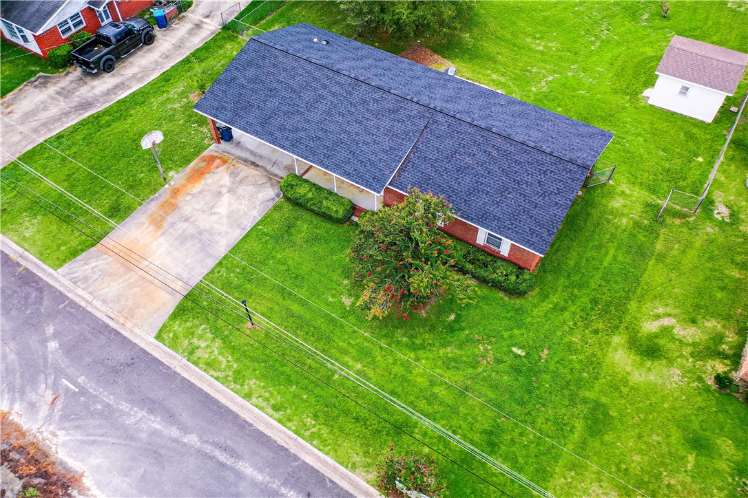 1261 Lake Street Waycross, GA 31503 - Photo 4 of 36