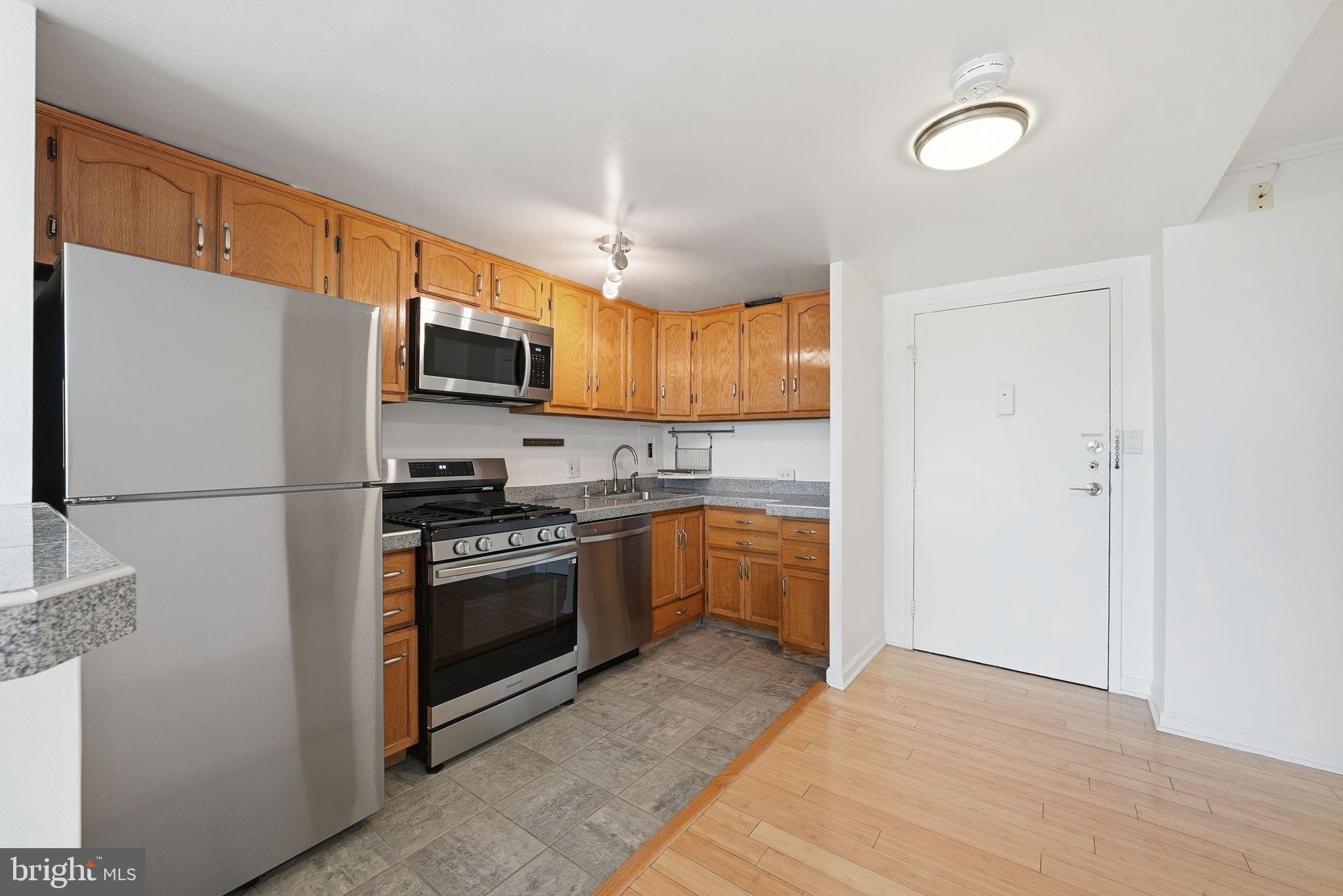 2829 Connecticut Avenue Northwest, Unit 709 Washington, DC 20008 - Photo 5 of 23