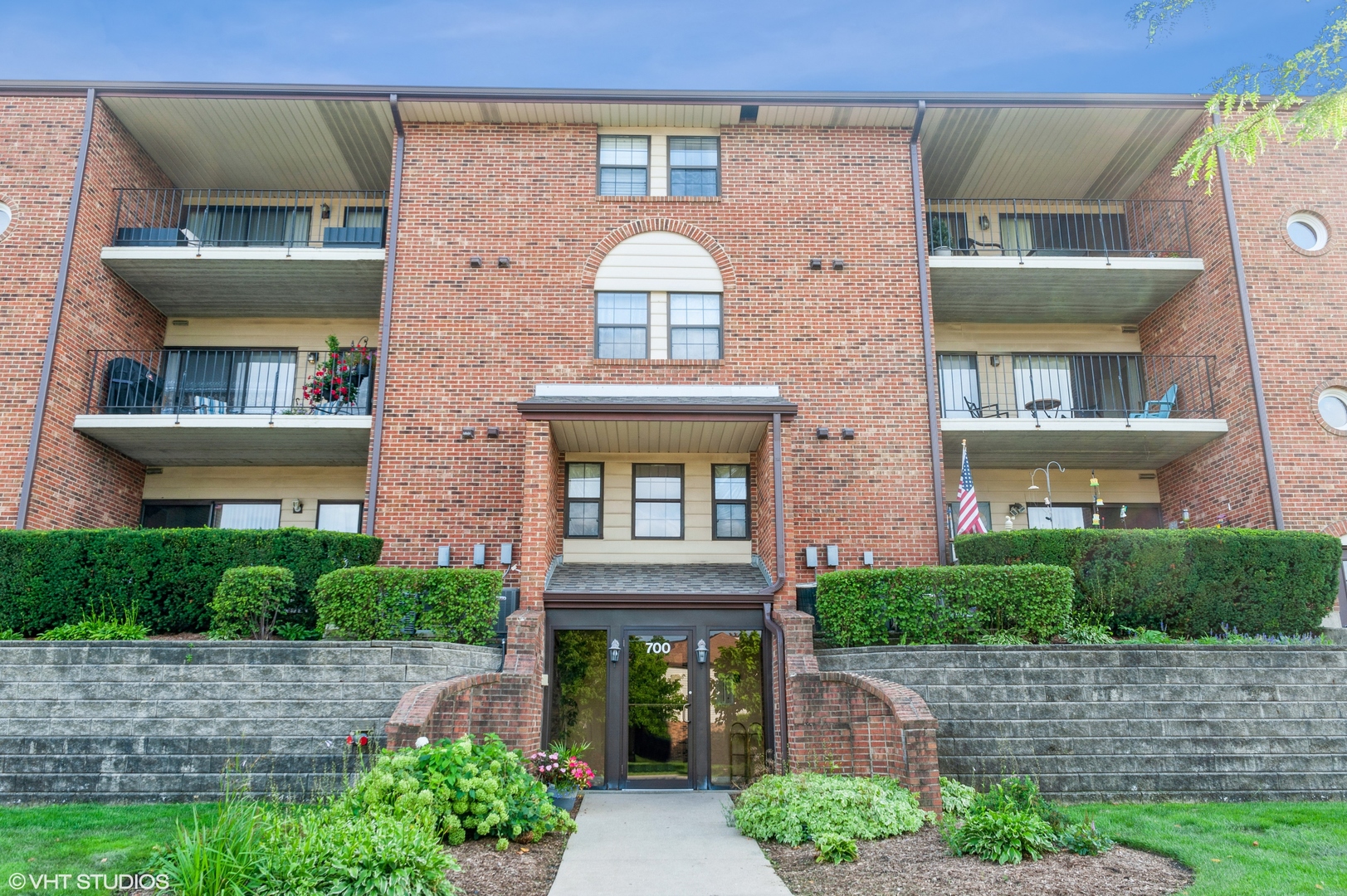 700 Weidner Road, Unit 304 Buffalo Grove, IL 60089 - Photo 1 of 10