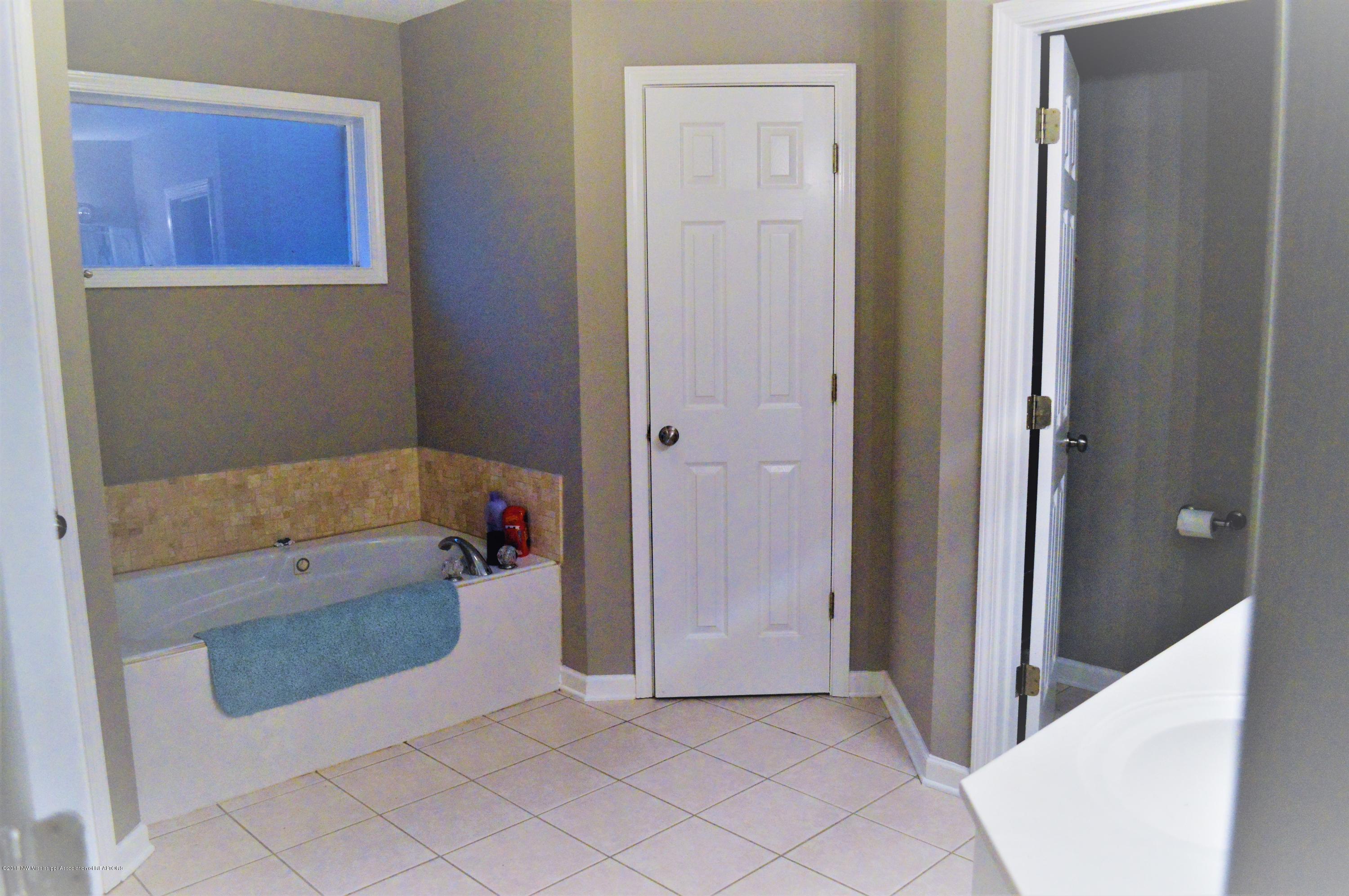 1857 Timber Way North Hernando, MS 38632 - Photo 17 of 33 DSC_0446