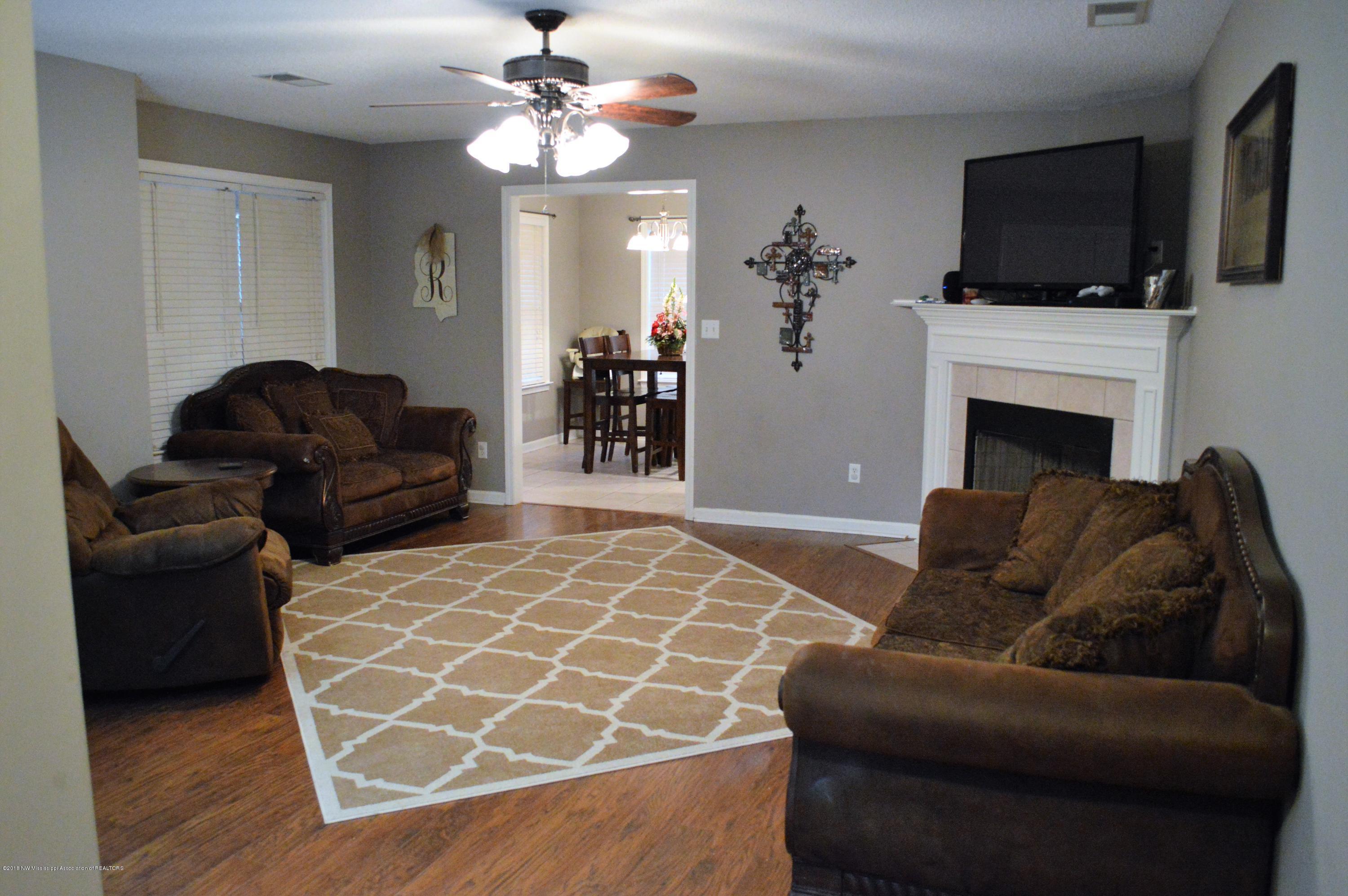 1857 Timber Way North Hernando, MS 38632 - Photo 3 of 33 DSC_0430