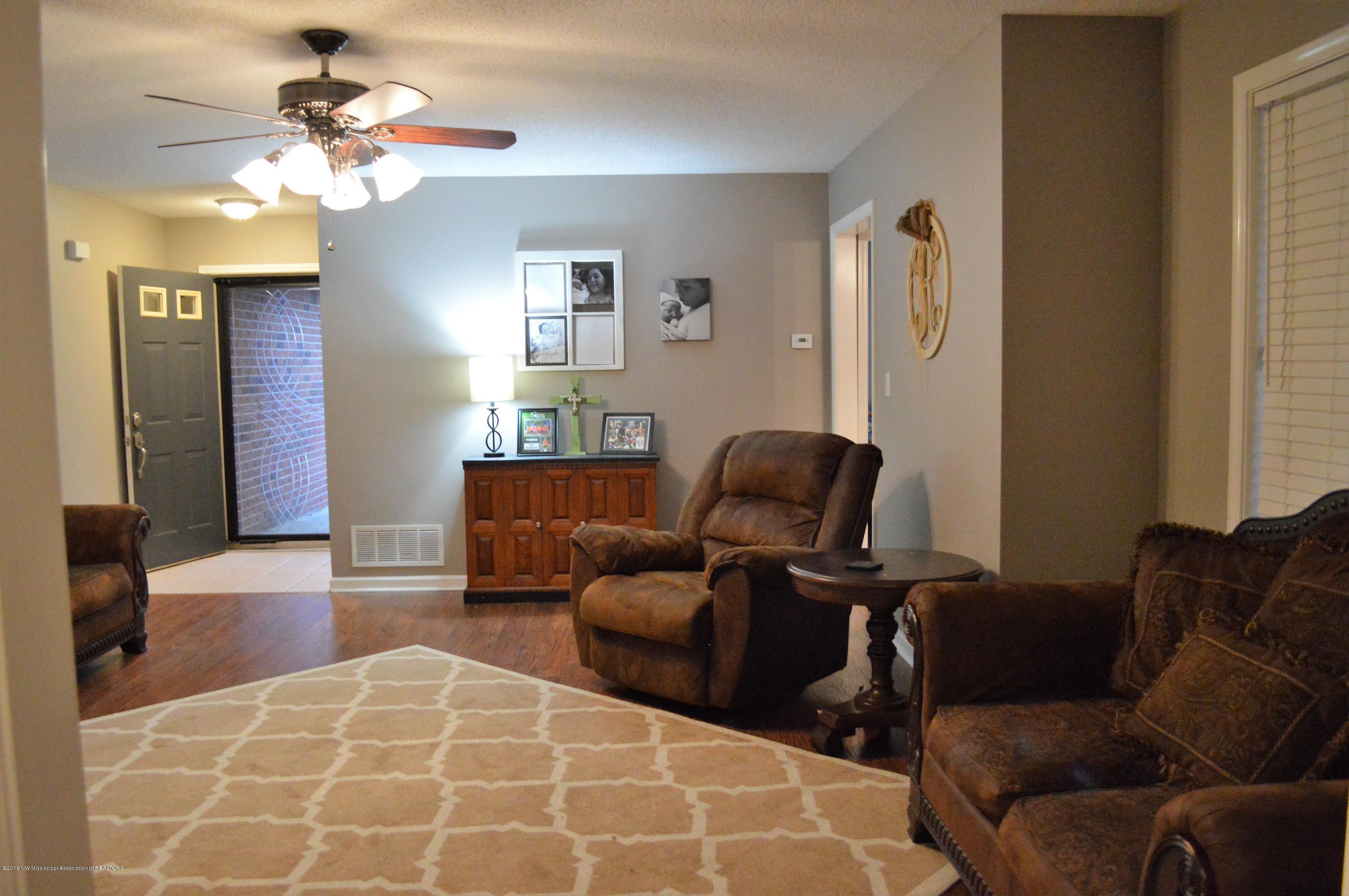 1857 Timber Way North Hernando, MS 38632 - Photo 6 of 33 DSC_0433