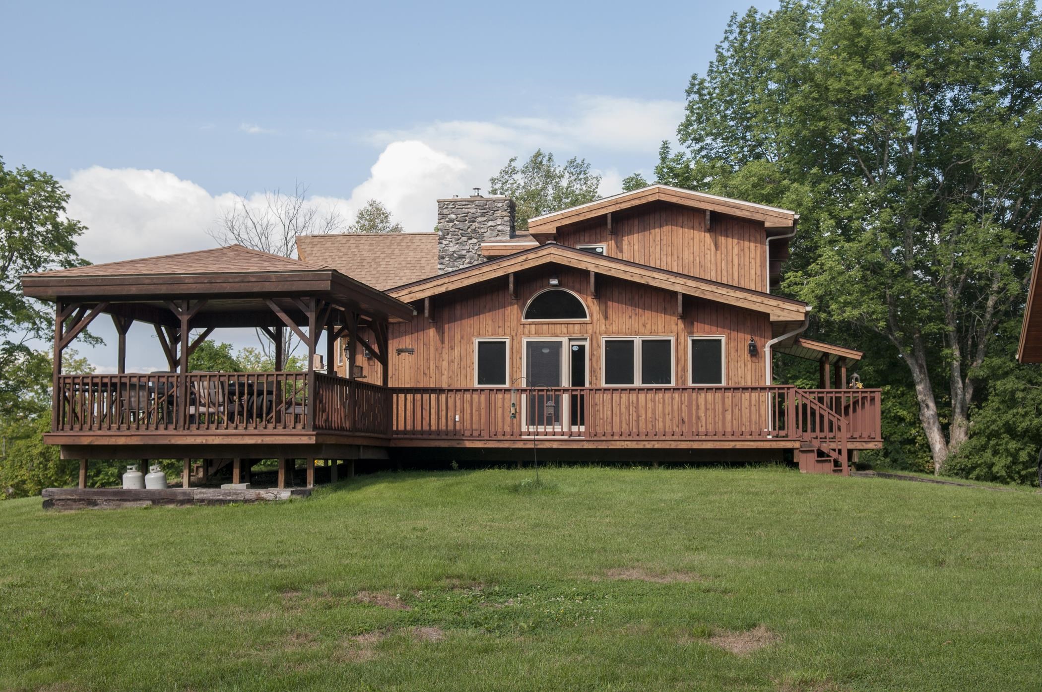 1585 Pine Hill Road Derby, VT 05855 - Photo 4 of 40
