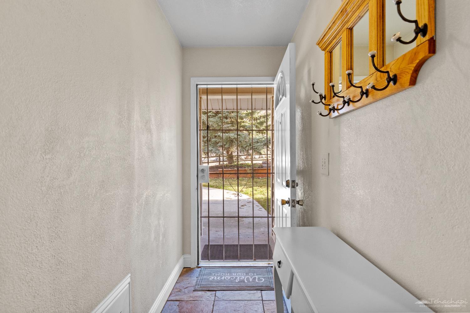 18421 Arosa Road Tehachapi, CA 93561 - Photo 8 of 41 Gallery Image 8