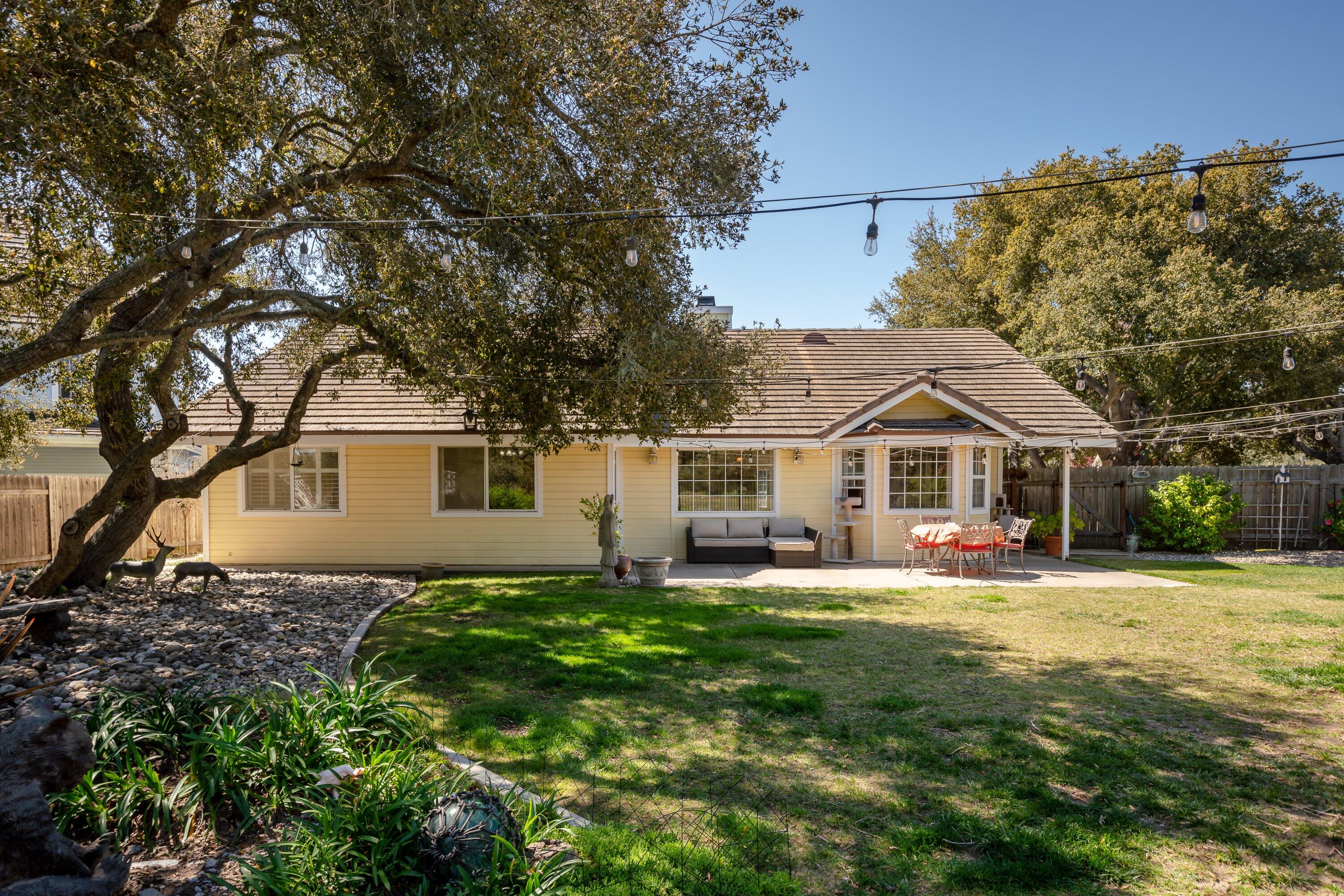3376 Shepherd Drive Lompoc, CA 93436 - Photo 23 of 27 a front view of a house with a yard