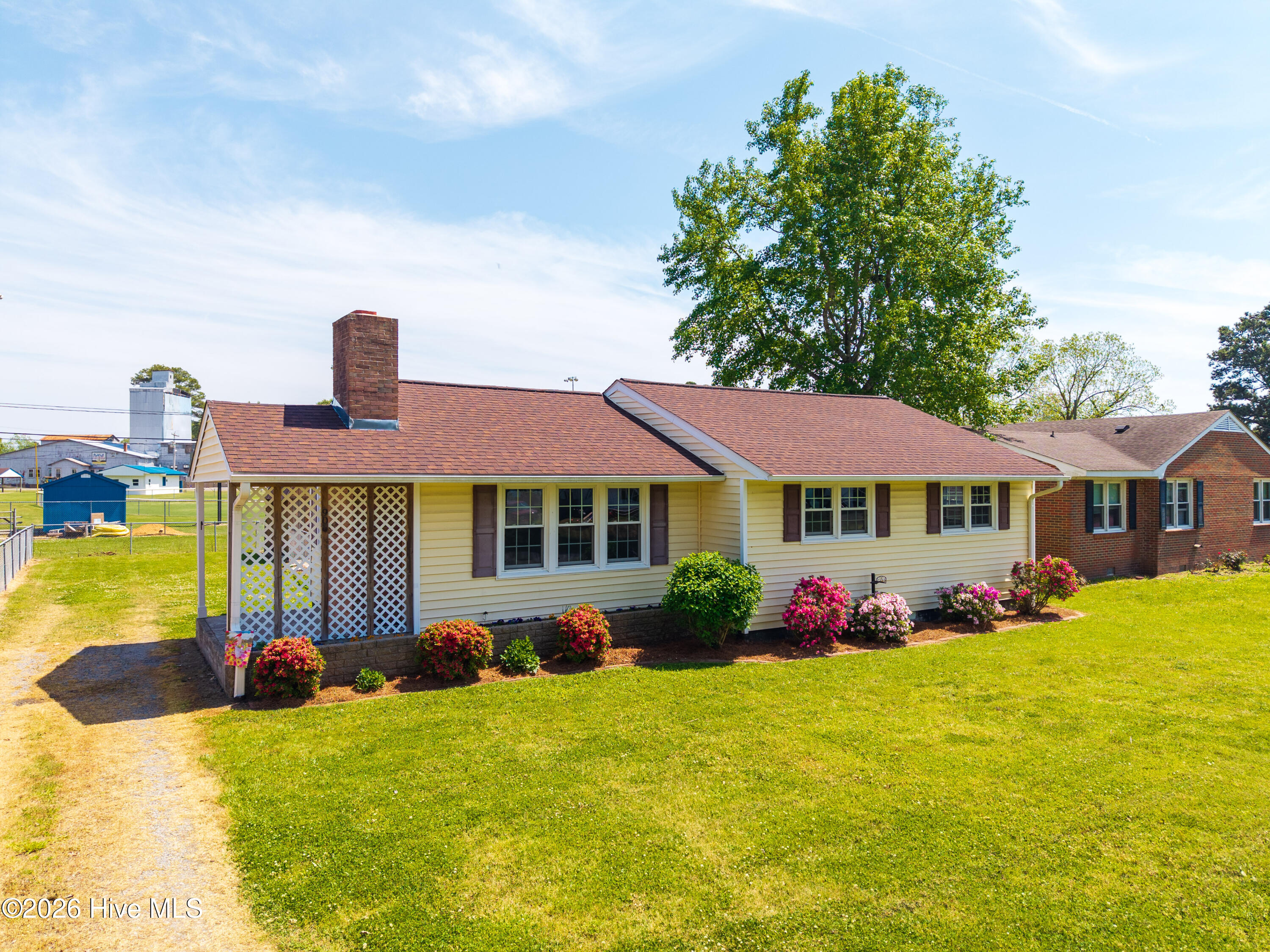 906 Stratford Road Edenton, NC 27932 - Photo 2 of 29 2