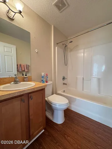 $2,295 | 252 Fountain Lake Boulevard, Daytona Beach, FL 32117