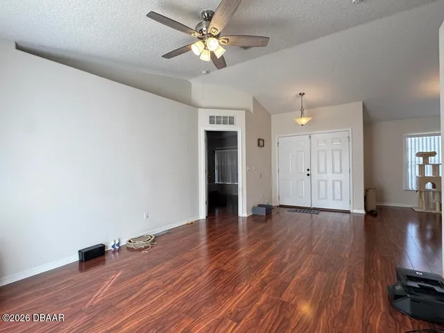 $2,295 | 252 Fountain Lake Boulevard, Daytona Beach, FL 32117