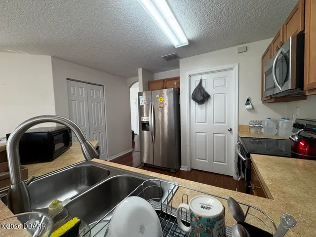 $2,295 | 252 Fountain Lake Boulevard, Daytona Beach, FL 32117