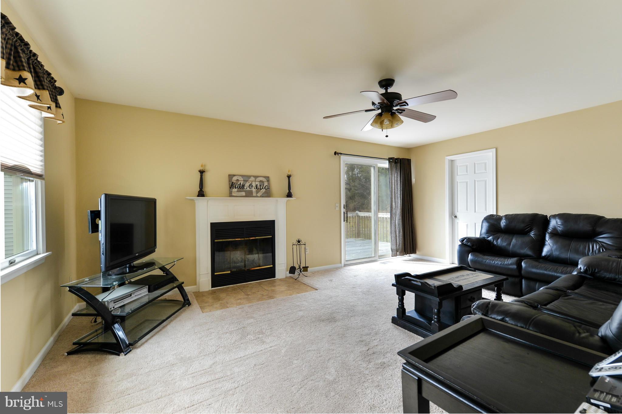 FAMILY ROOM WITH FIREPLACE