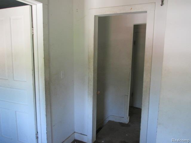 5295 Richfield Road Flint, MI 48506 - Photo 8 of 19 BED 2 CLOSET.jpg