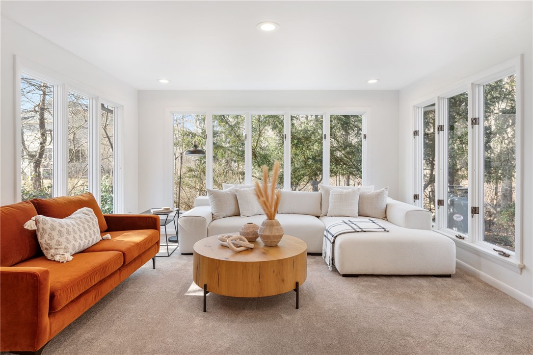 25 Half Mile Road Barrington, RI 02806 - Photo 5 of 19