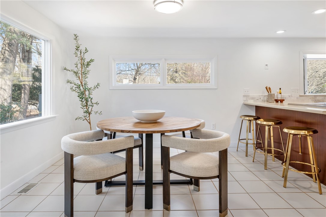 25 Half Mile Road Barrington, RI 02806 - Photo 9 of 19