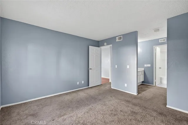 $1,800 | 2554 Olive Drive, Unit 165, Palmdale, CA 93550