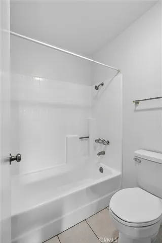 $1,800 | 2554 Olive Drive, Unit 165, Palmdale, CA 93550