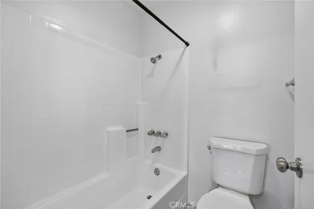 $1,800 | 2554 Olive Drive, Unit 165, Palmdale, CA 93550