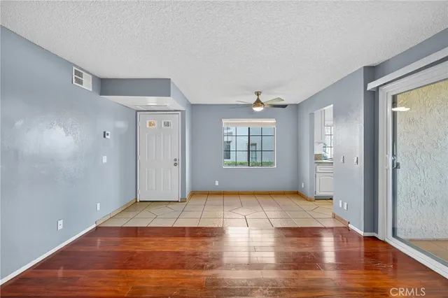 $1,800 | 2554 Olive Drive, Unit 165, Palmdale, CA 93550