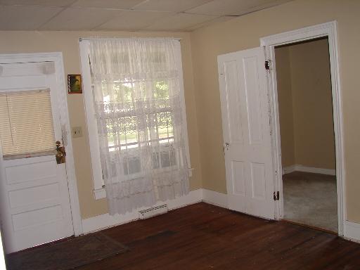 804 Claim Street Aurora, IL 60505 - Photo 3 of 14