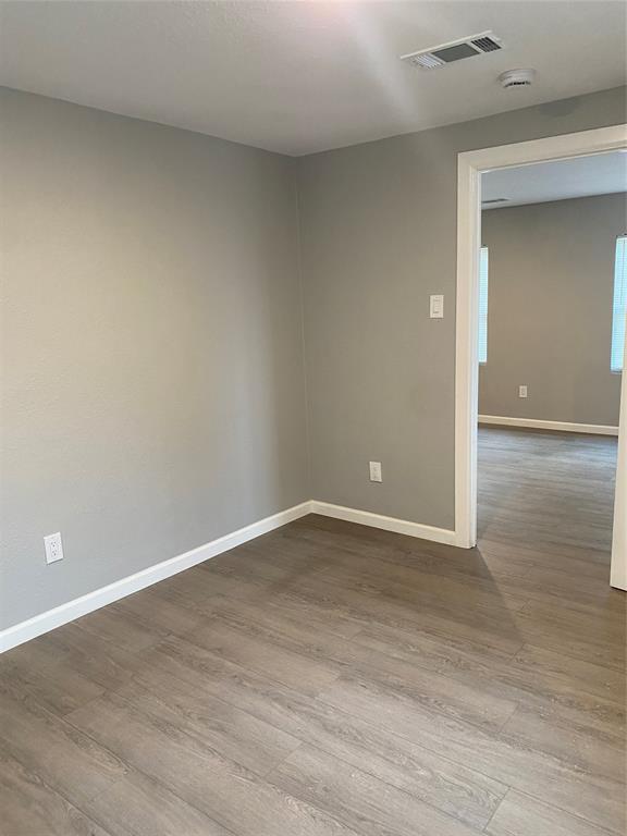 324 Hogan Lane Bellmead, TX 76705 - Photo 12 of 36