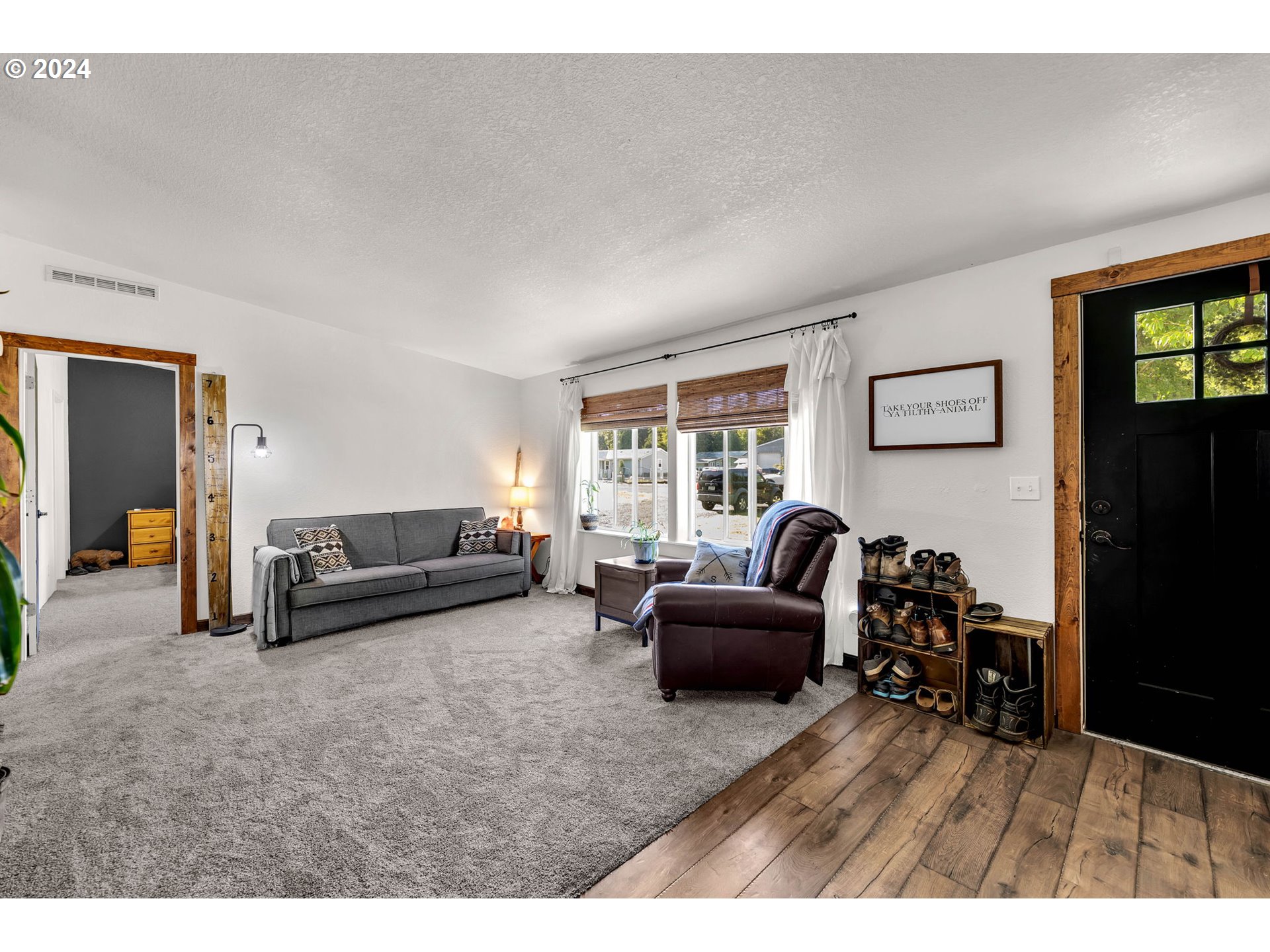 121 Vada Road Carson, WA 98610 - Photo 4 of 39 Gallery Image 4