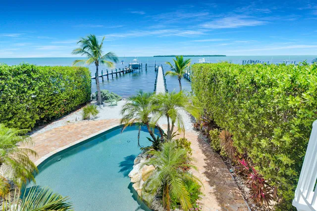 $2,975,000 | 159 Atlantic Cir Drive, Tavernier, FL 33070