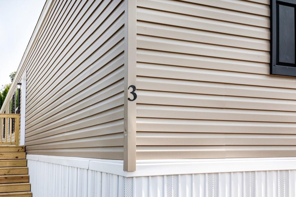 321 Beallsville Road Bentleyville, PA 15314 - Photo 3 of 27 a close up of a white building