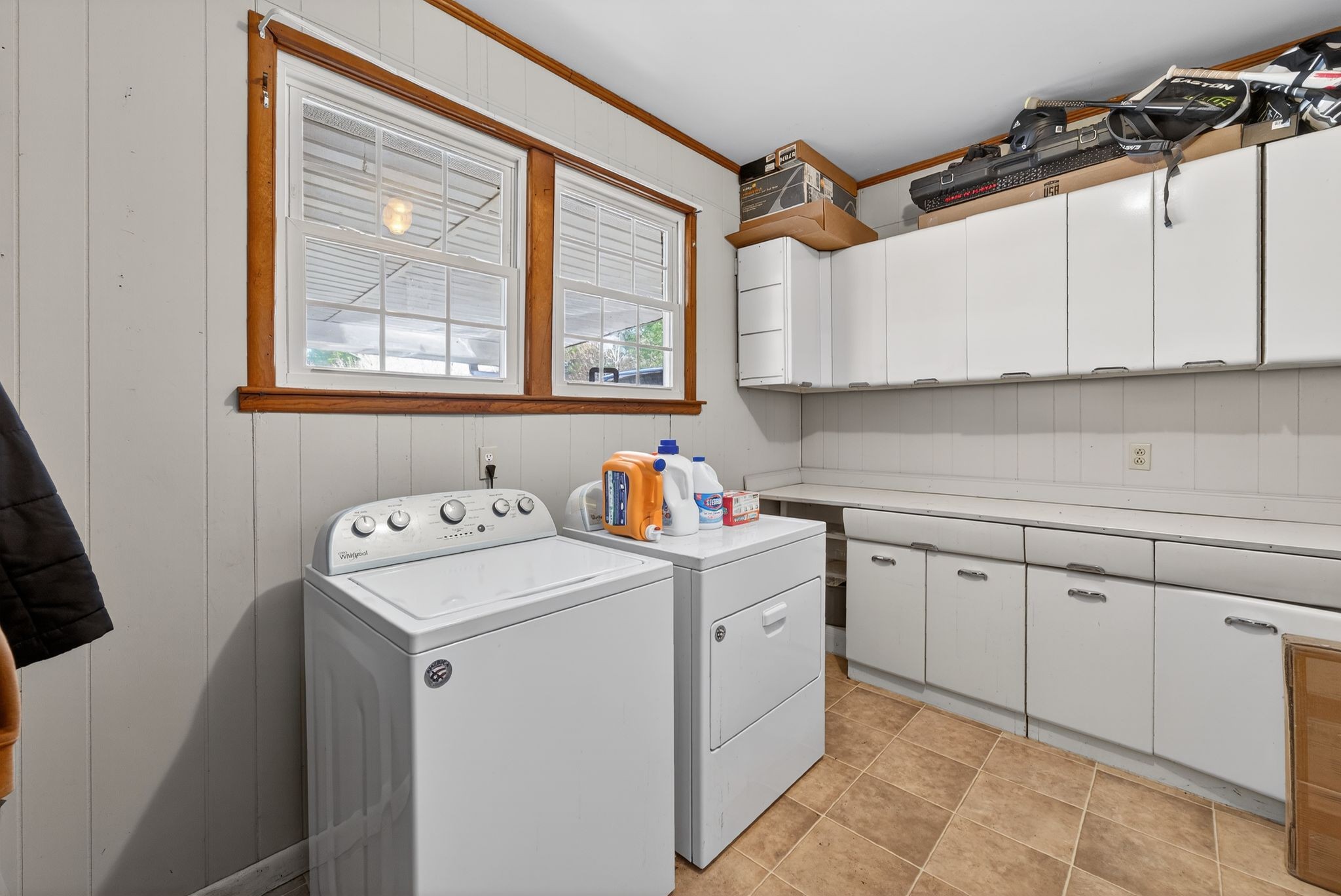 2191 Highway 100 Centerville, TN 37033 - Photo 7 of 11 a utility room with closet dryer and washer