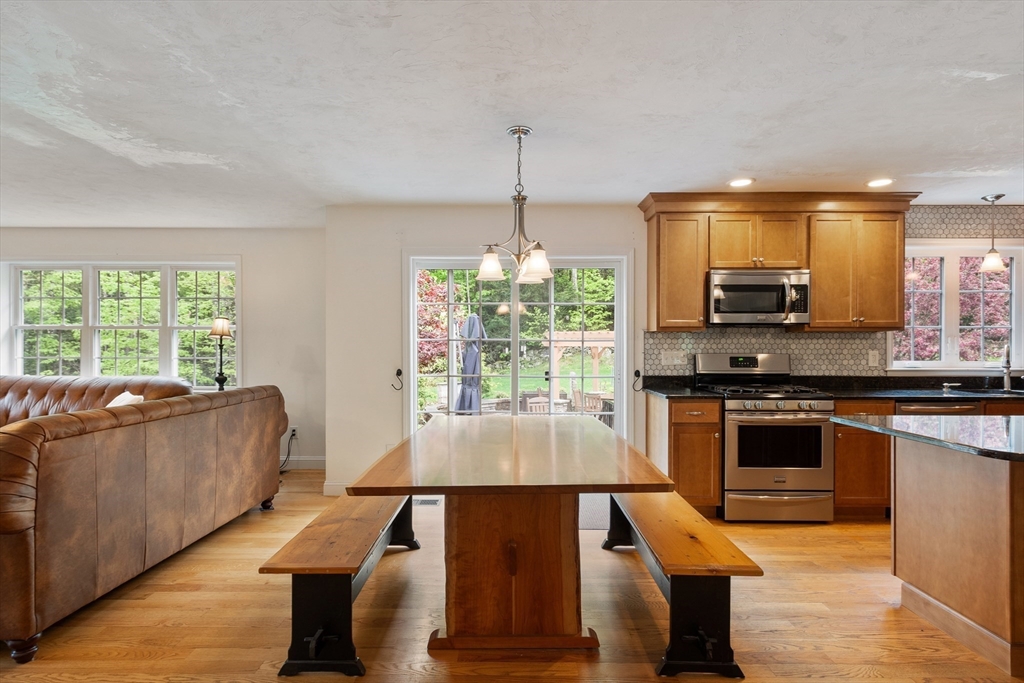 82 Lawrence Street Pepperell, MA 01463 - Photo 7 of 42