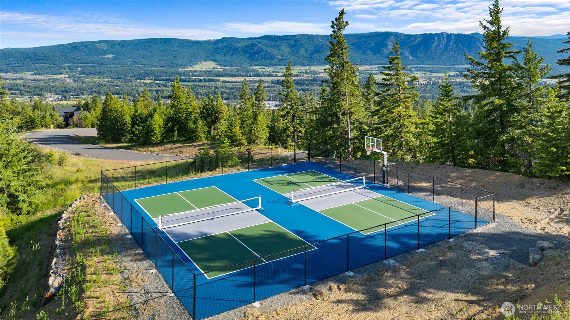 29 Frst Rdg Drive Cle Elum, WA 98922 - Photo 21 of 26 a view of an outdoor space pool patio and mountain view