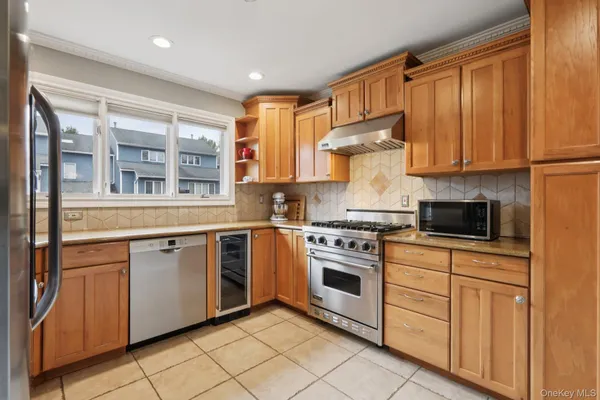 $574,900 | 26 Village Green, Unit 26, Bardonia, NY 10954