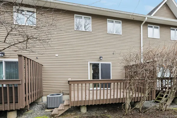 $574,900 | 26 Village Green, Unit 26, Bardonia, NY 10954