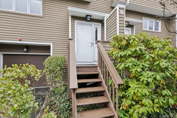 $574,900 | 26 Village Green, Unit 26, Bardonia, NY 10954