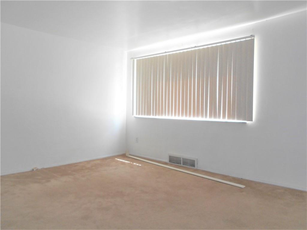 492-494 Long Road Pittsburgh, PA 15235 - Photo 3 of 11 Gallery Image 3